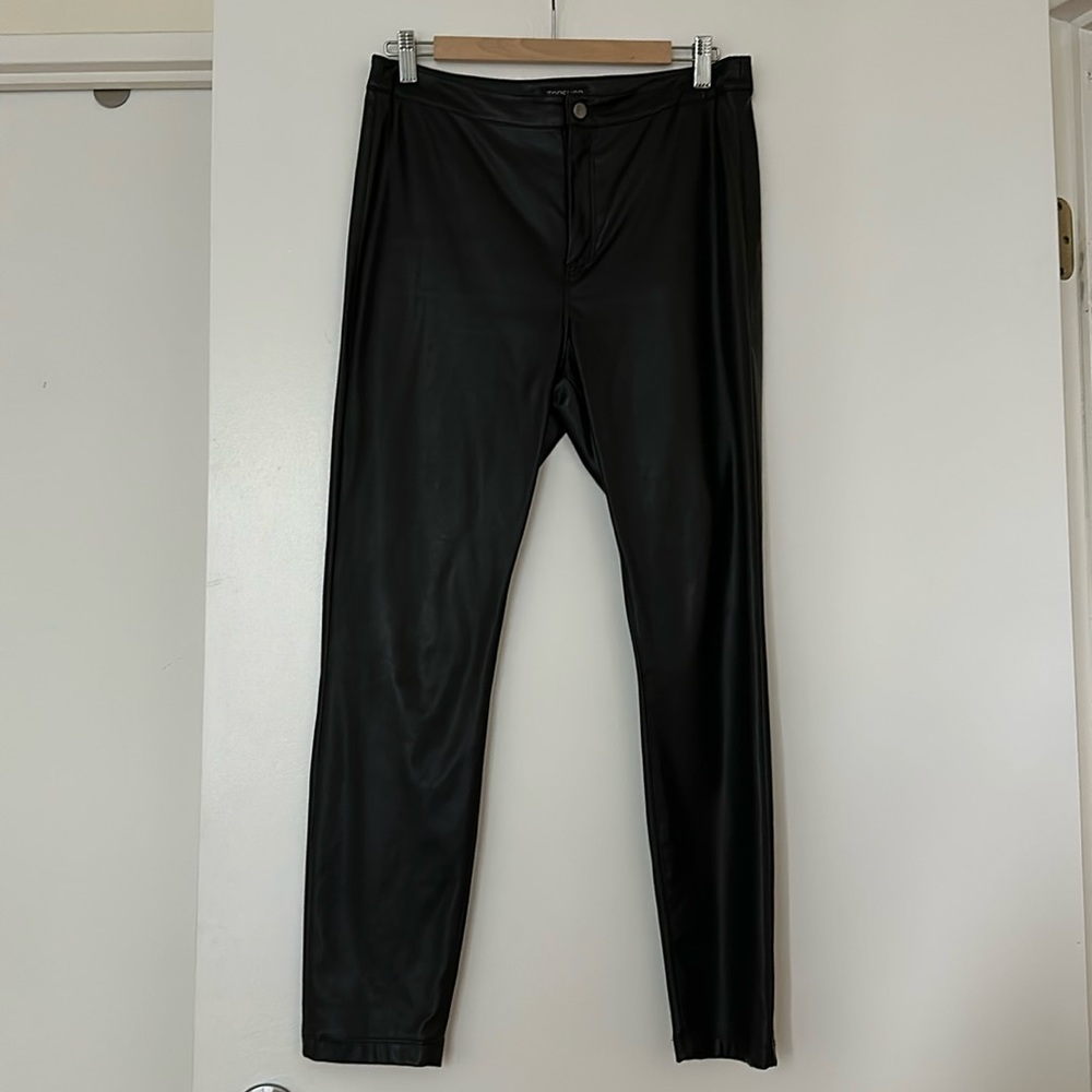 Faux leather skinny trousers
